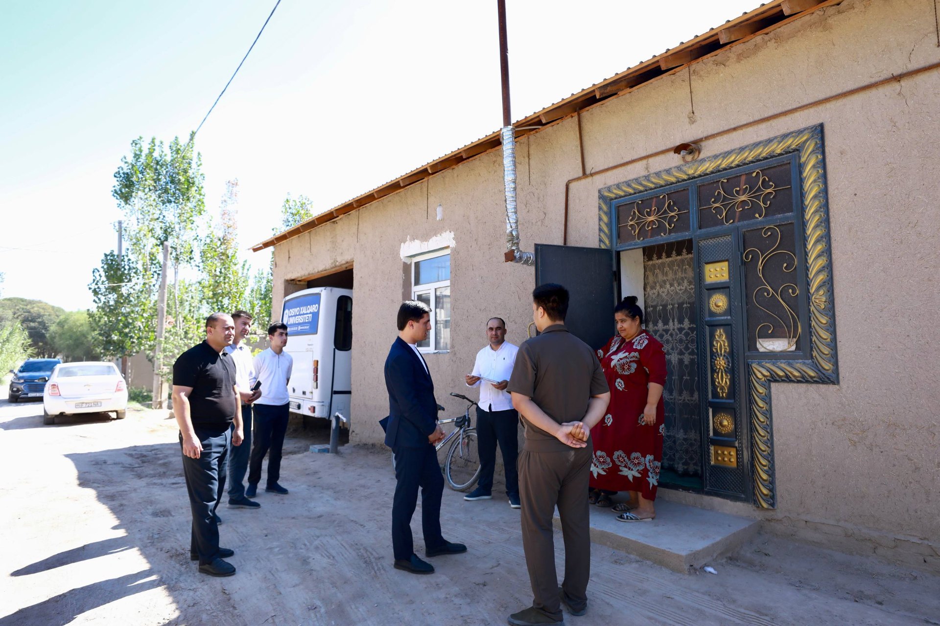 Bugun Xorazm viloyati Yoshlar ishlari boshqarmasi boshlig‘Bobur Olimov Bogʻot tumanidagi Hurriyat, Nurli maskan, Navroʻz mahallalarida bo‘lib, yoshlar bilan uchrashdi.